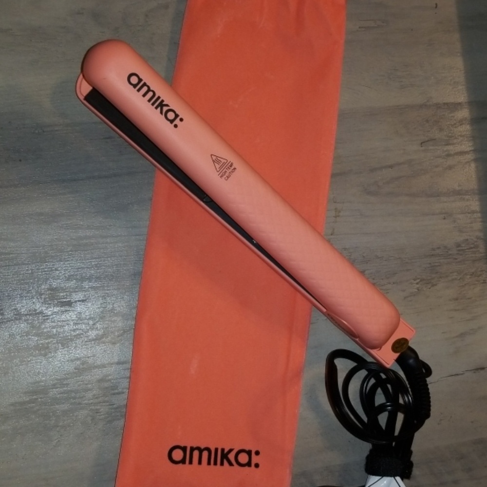 Amika Strand Perfect Ceramic Styler.